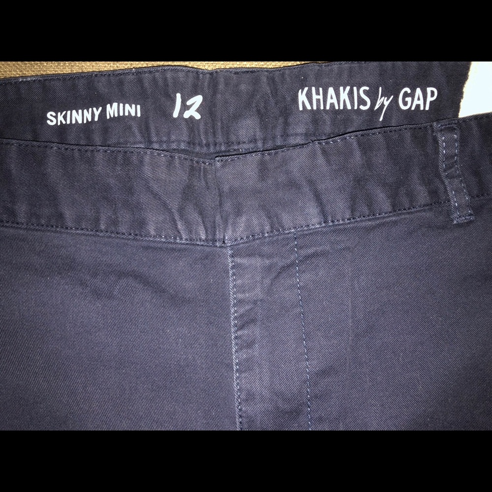 Gap Skinny Mini Cropped Khakis - 12